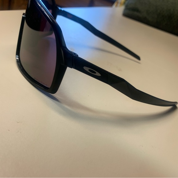 Oakley-Sutro-Sunglasses-  Oakley Sutro